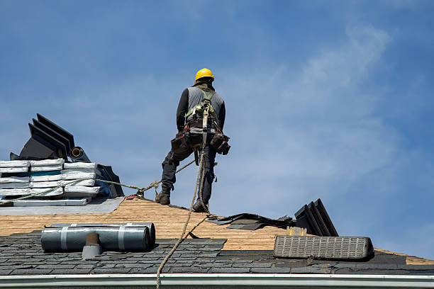 Professional Roof Installation technician working in Mapleton, OR